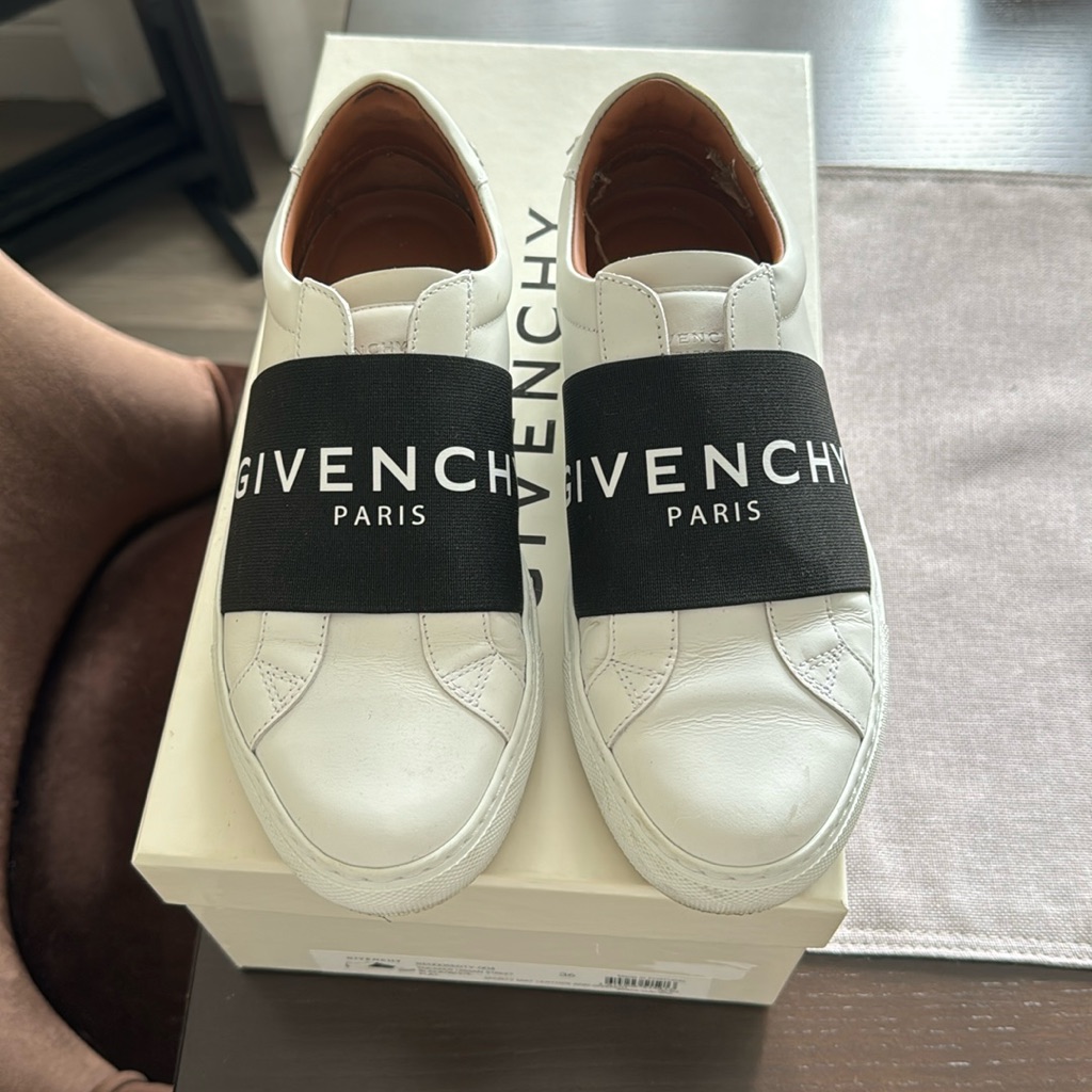 Classic Givenchy Sneakers